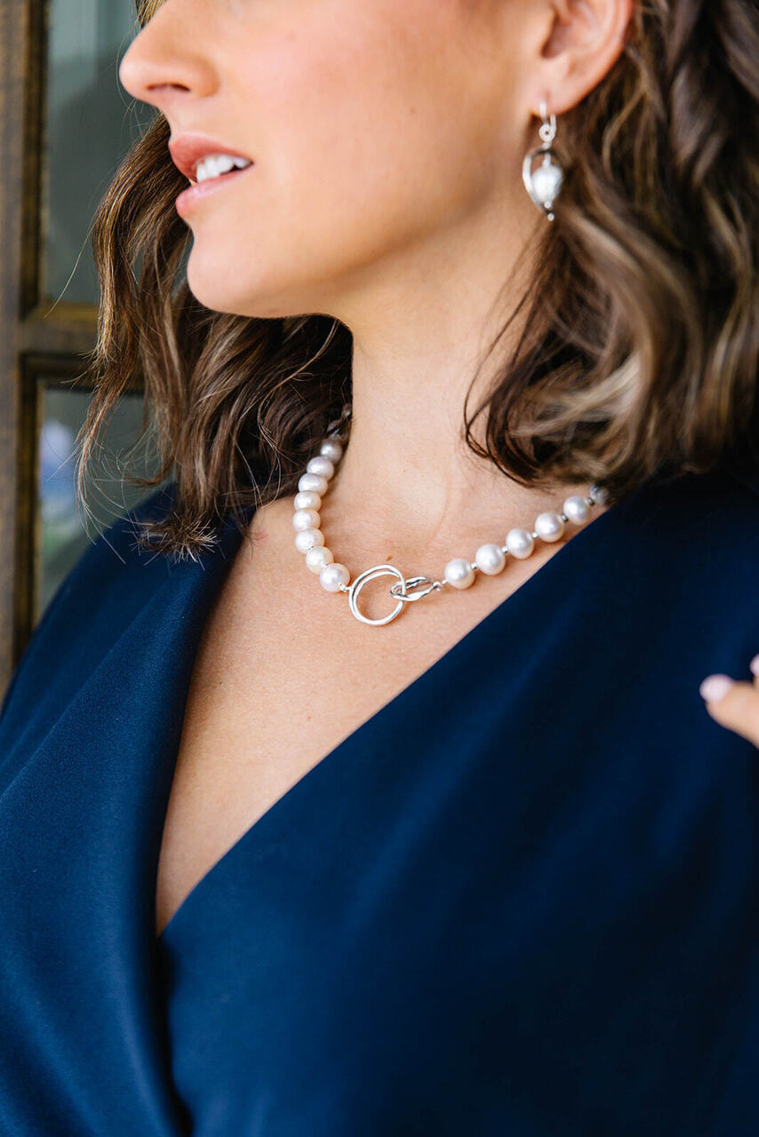 Stately Pearl Necklace