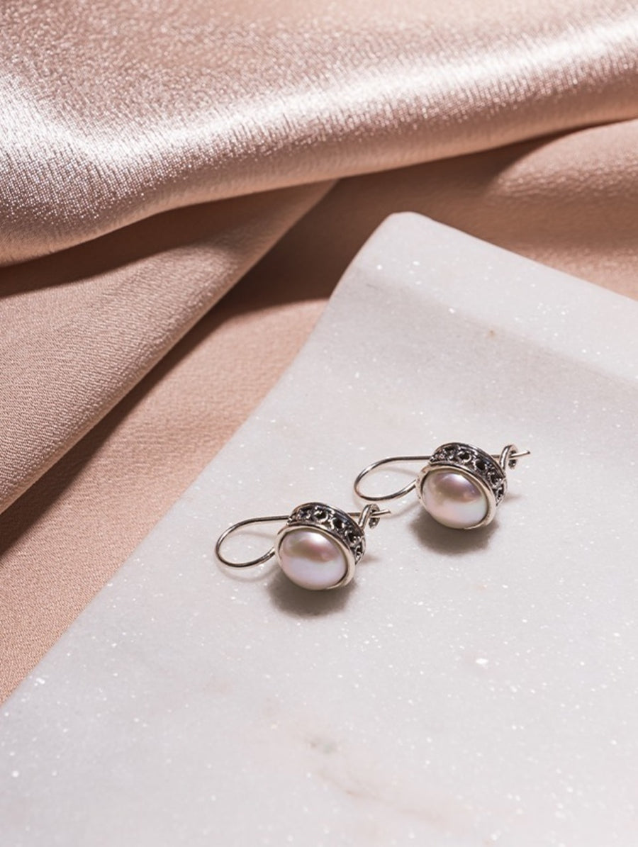 ***FINAL SALE*:**Sterling Silver Round Button Pearl Earrings